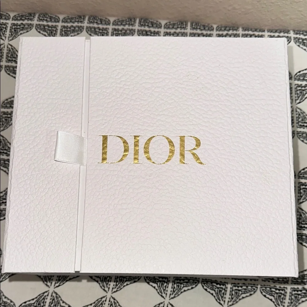 Dior Gold Crystal-Embellished Logo Chain Necklace - Picture 5 of 7